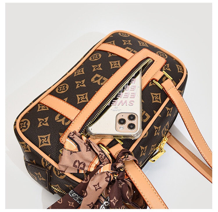 Blonmay's Commuter Bag