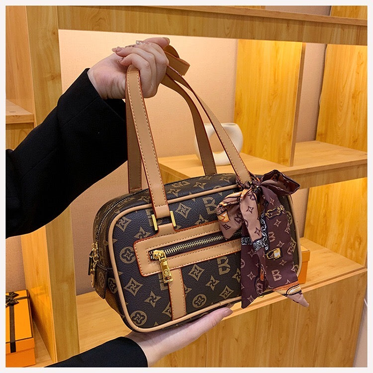 Blonmay's Commuter Bag